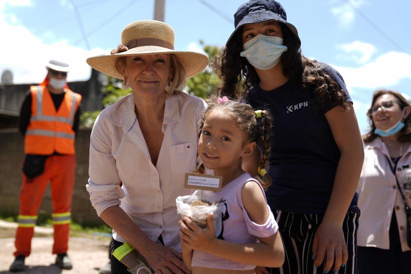 Recorrida de la Intendenta Carolina Cosse por obras del Plan ABC en el barrio El Viñedo