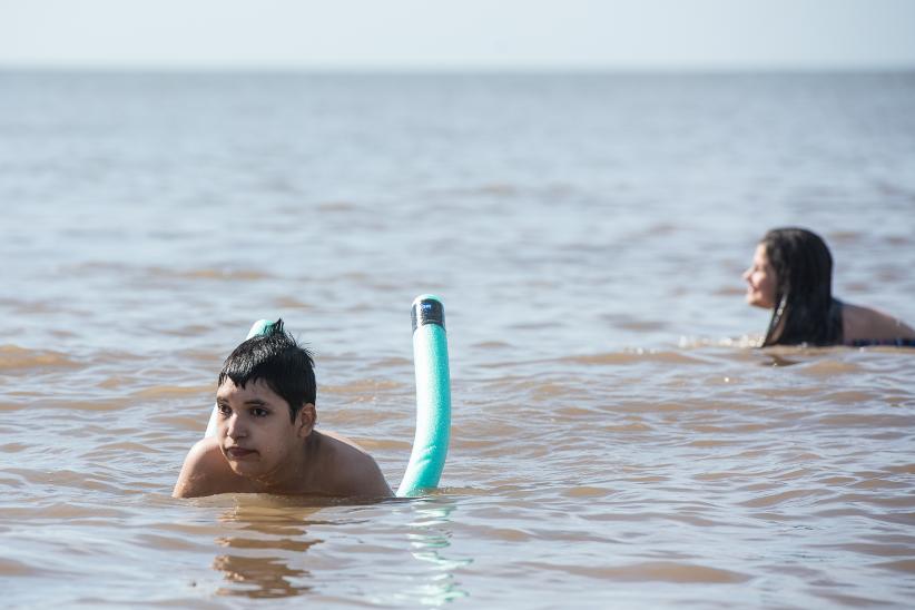 Actividades físicas, deportivas y recreativas para personas con discapacidad en la Playa del Cerro