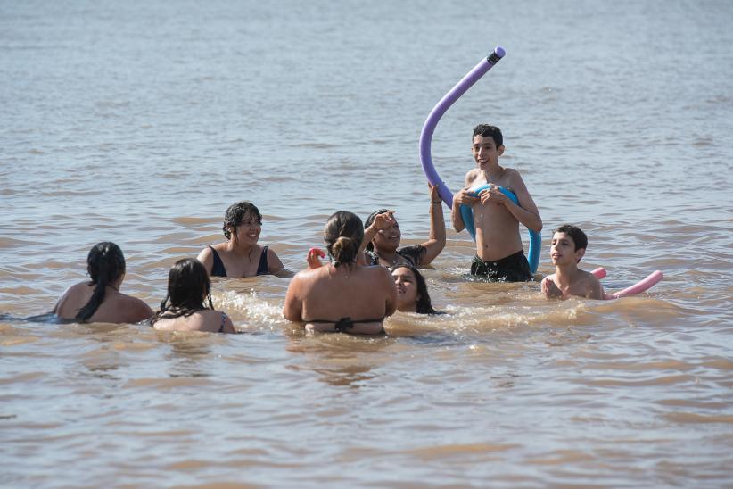 Actividades físicas, deportivas y recreativas para personas con discapacidad en la Playa del Cerro