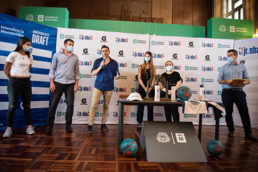 Sorteo del DRAFT Jr. NBA en la Sala Ernesto de los Campos