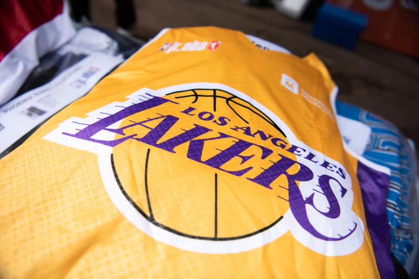 Entrega de camisetas del Torneo Jr. NBA en el Estadio Centenario