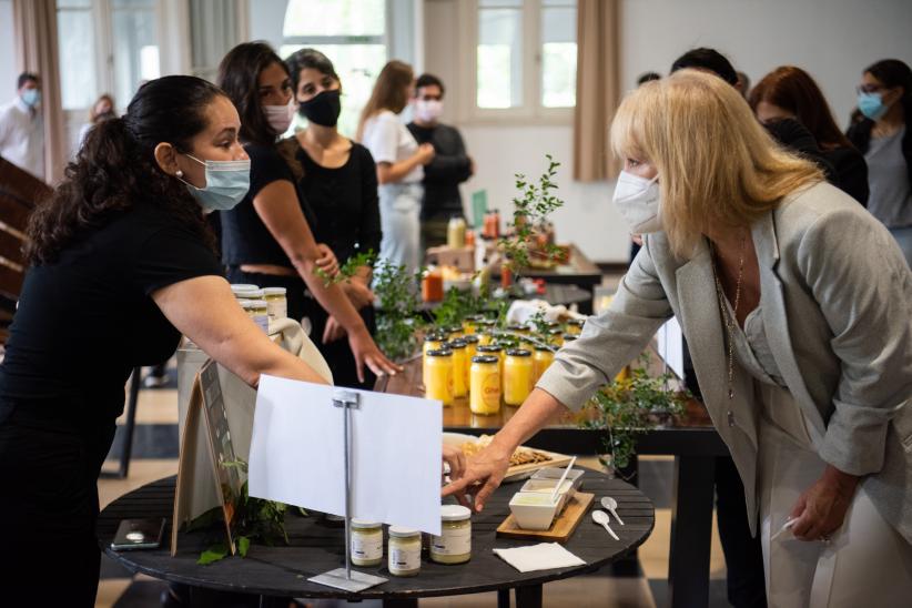 Feria de Mujeres Emprendedoras en Cedel Carrasco en el marco del Mes de la Mujer