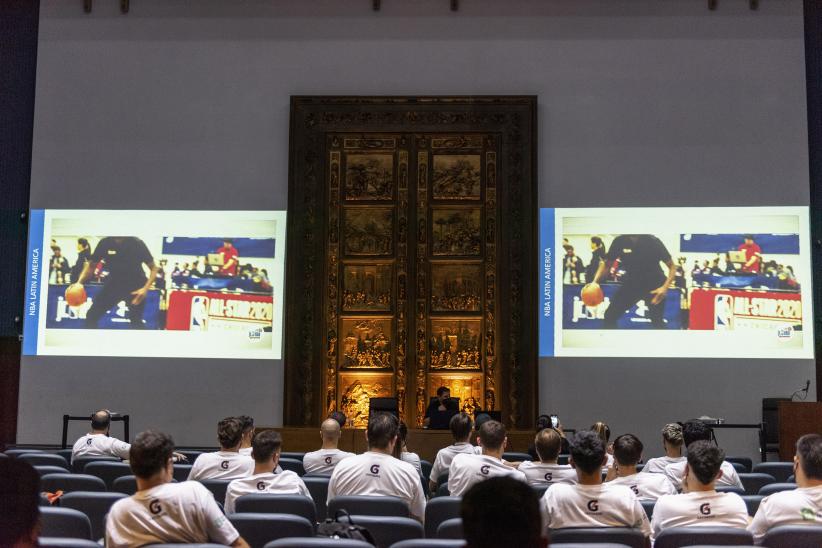 Intendencia de Montevideo y Jr. NBA Leagues organizan clínica de academia para entrenadores del Jr. NBA 