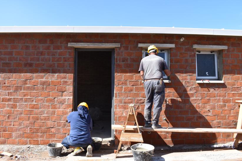 Construcción de viviendas en el barrio La Paloma