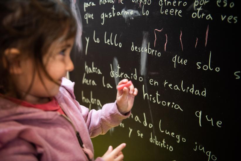 Recorrida por la Feria del Libro Infantil y Juvenil de Montevideo, 24 de mayo de 2022