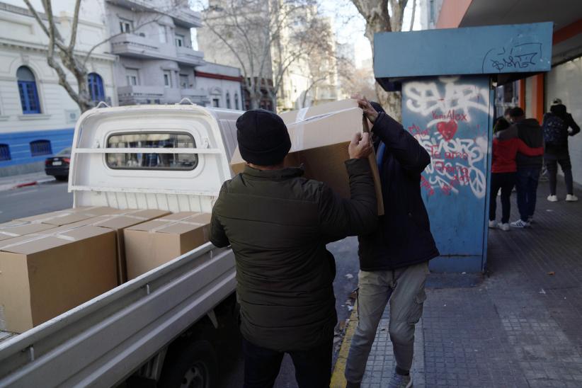 Primera entrega de abrigos de la campaña del abrigo