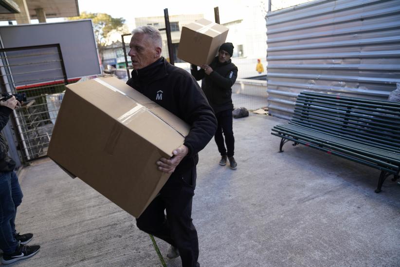 Primera entrega de abrigos de la campaña del abrigo