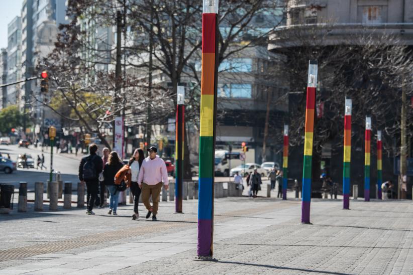 Intervención en la explanada de la Intendencia de Montevideo en el marco del Mes de la Diversidad