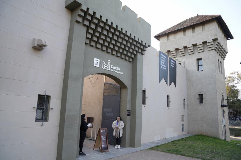 Inauguración de la mediateca Ronald Melzer en el Castillo del Parque Rodó