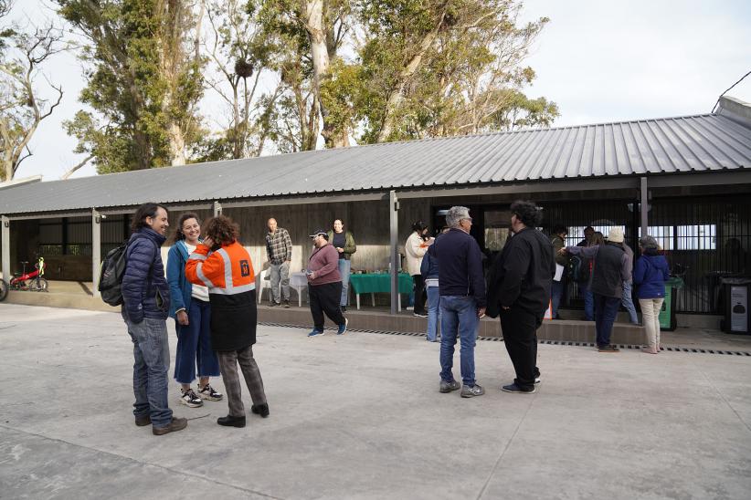 Actividad informativa en el ecocentro del barrio Buceo