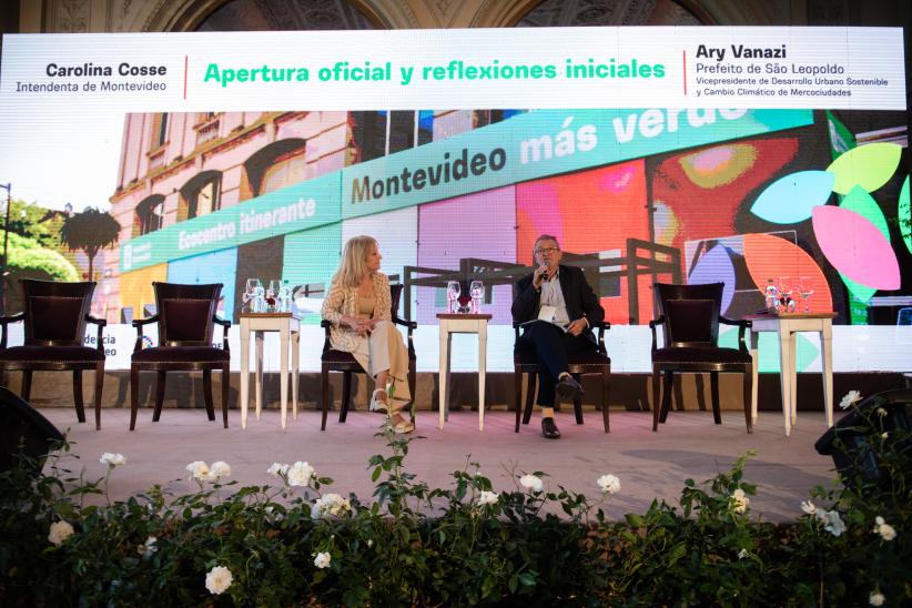 Seminario de ambiente en el marco de la XXVII Cumbre de Mercociudades en Montevideo, 30 de noviembre de 2022