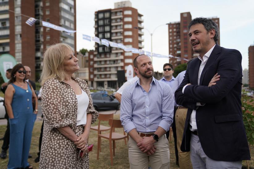 Designación con el nombre «Raúl Alfonsín » a la circunvalación de la plaza República Argentina