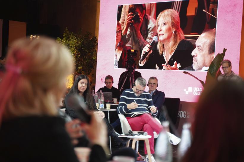 La Intendenta Carolina Cosse preside en Barcelona la sesión del encuentro anual de Ciudades y Gobiernos Locales Unidos