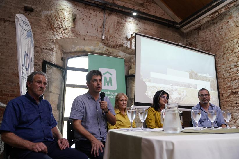 Presentación a la comunidad del proyecto ganador del concurso arquitectónico Balcón del Cerro