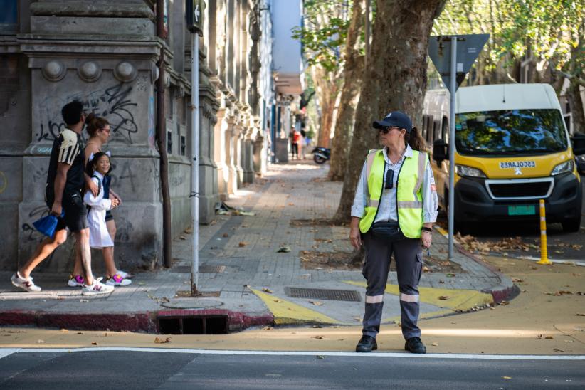 Acciones de seguridad vial en la escuela Nº 4 Artigas, 06 de marzo de 2023