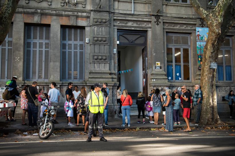 Acciones de seguridad vial en la escuela Nº 4 Artigas, 06 de marzo de 2023