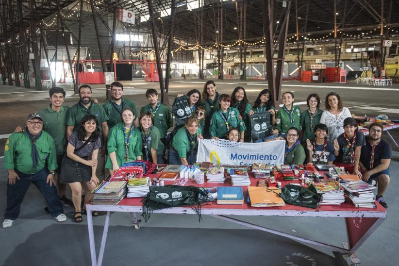 Jornada de clasificación y armado de kits escolares y liceales en el marco de la campaña «Tu ayuda es útil»