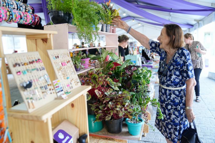 Feria Mypes en la explanada de la Intendencia de Montevideo , 13 de marzo de 2023