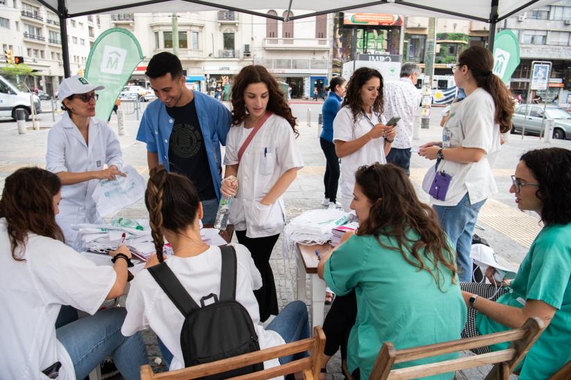 Jornada en la explanada por Día Mundial de la Tuberculosis