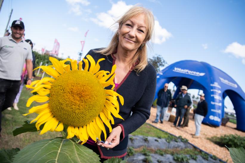 Intendenta Carolina Cosse participa de la inauguración de Expo Melilla