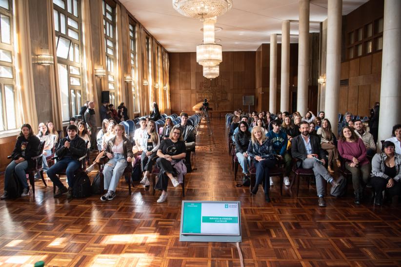 Bienvenida a estudiantes de medicina que iniciarán sus prácticas en las policlínicas de la Intendencia, 03 de Mayo de 2023