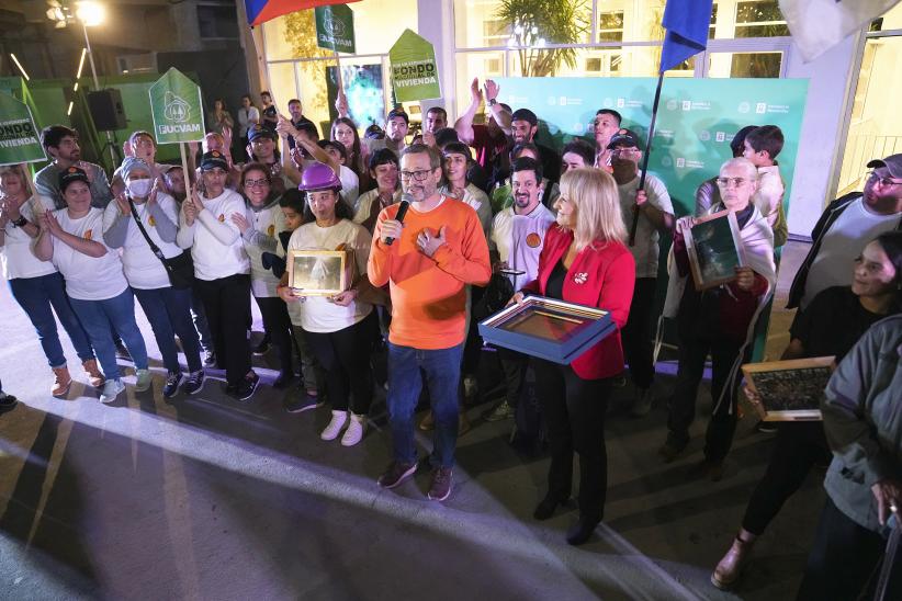 Entrega de terrenos a cooperativas en la zona del ex Mercado Modelo