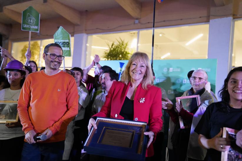 Entrega de terrenos a cooperativas en la zona del ex Mercado Modelo