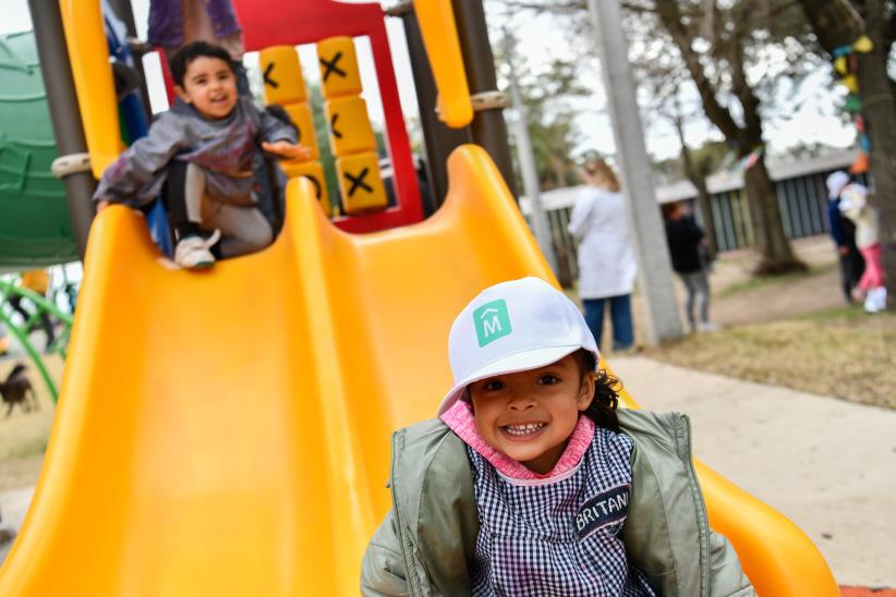 Inauguración de obra del Presupuesto Participativo: veredas, iluminación y juegos infantiles en el entorno del complejo SACUDE