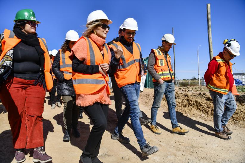 Recorrida por el inicio de obras de Laboratorio de Bromatología en la UAM