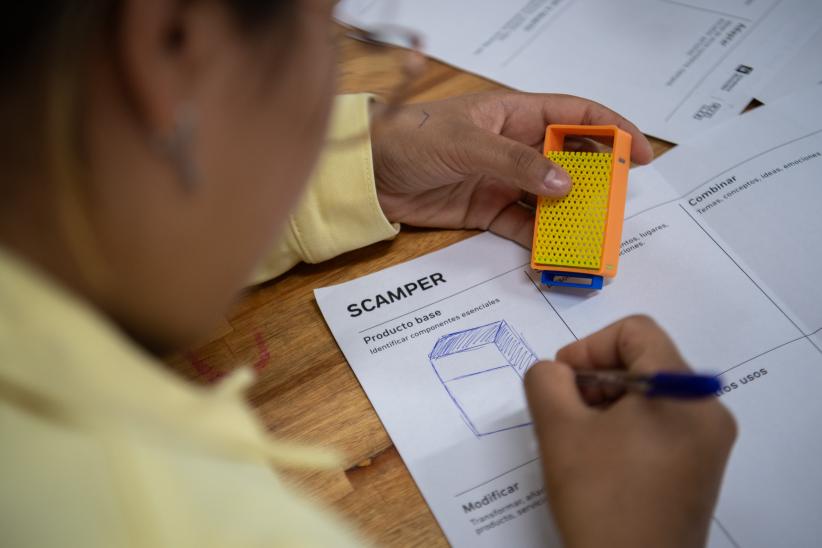 Jornada de coideación: Reutilización y rediseño de papeleras