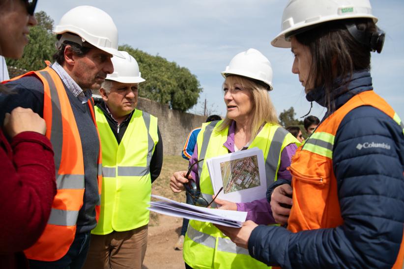 Recorrida por obra Sarandí en el marco del programa de Saneamiento Urbano