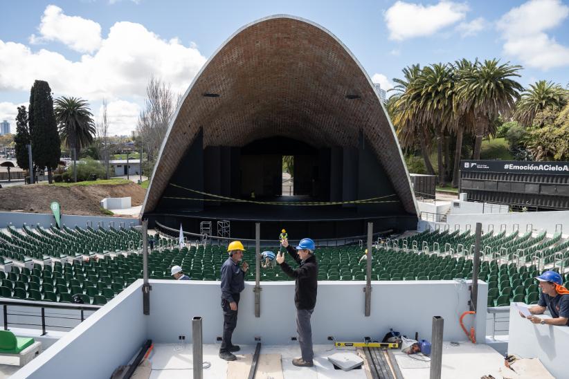 Intendenta Carolina Cosse visita obras en el Teatro de Verano, 27 de setiembre de 2023 