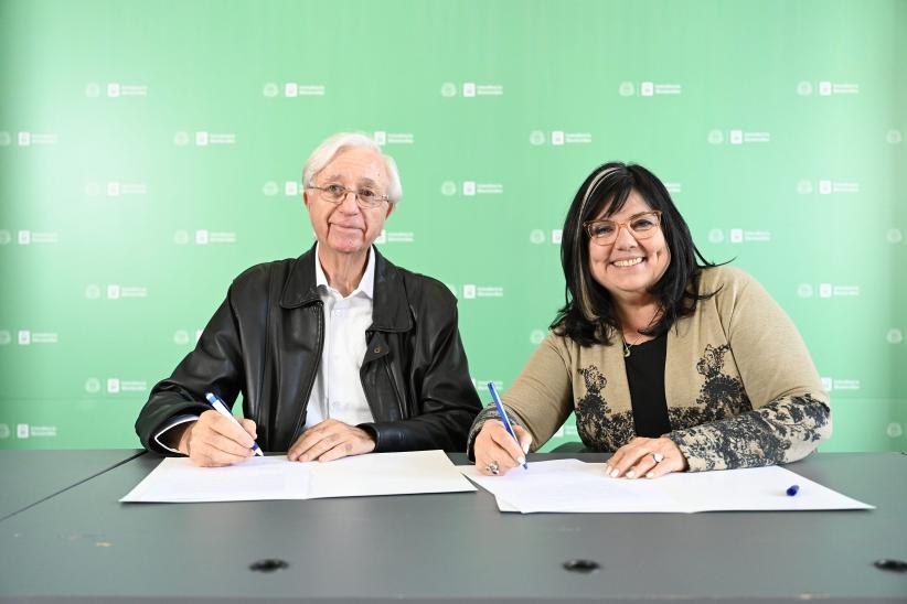 Firma de convenio con el Grupo Centro