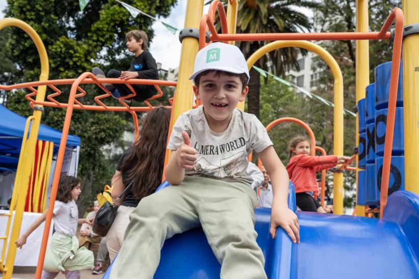 Actividades en la plaza Varela por el día de las plazas