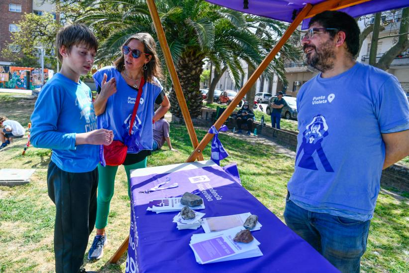 Actividades en plaza Juan Angel Silva por el día de las plazas