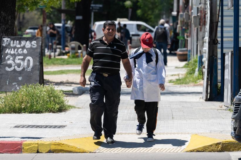 Recorrida por obras en la escuela Nº 212  por el programa Camino a Clase