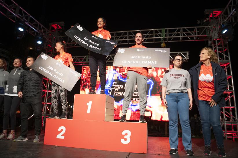 Entrega de premios de la carrera San Felipe y Santiago