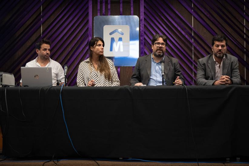 Director de Recursos Financieros, Mauricio Zunino en el sorteo de buenas y buenos pagadores