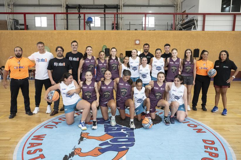 Federico Graña y Mauricio Zunino en el Torneo Jr. NBA en el club Guruyú Waston