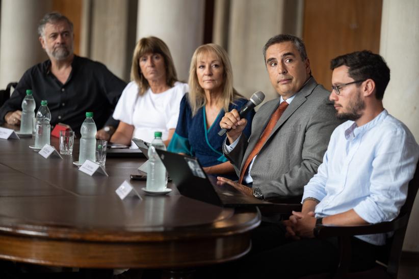 Intendenta de Montevideo Carolina Cosse participa de la presentación del fideicomiso para nueva flota de ómnibus eléctricos 