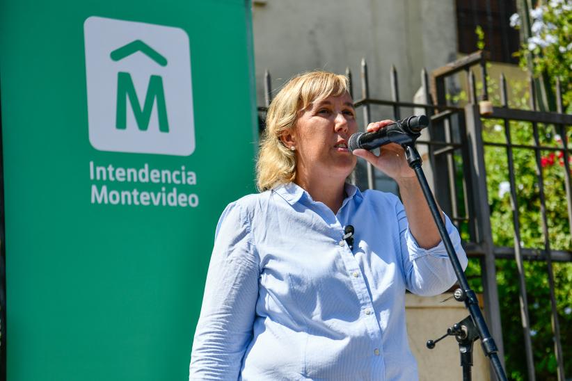 Colocación de placa en homenaje a Juana de Ibarbourou