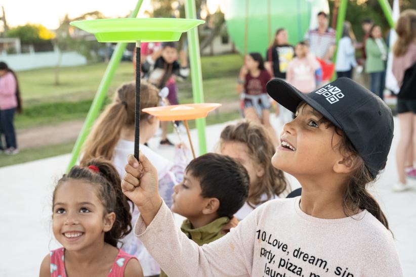 Inauguración de la plaza Parque Guaraní