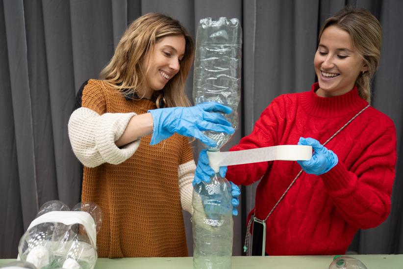 Taller de elaboración de biobardas con funcionarios y funcionarias de la empresa Salus en el Espacio Modelo