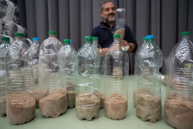 Taller de elaboración de biobardas con funcionarios y funcionarias de la empresa Salus en el Espacio Modelo