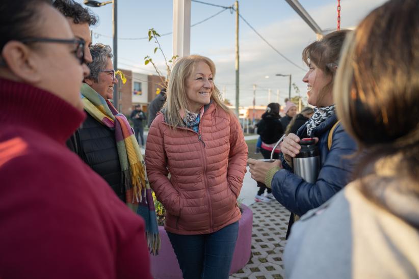 Inauguración de plaza en Pau 15 - Villa Farré