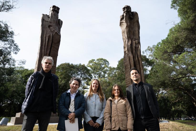 Inauguración de esculturas chinas en Parque Batlle