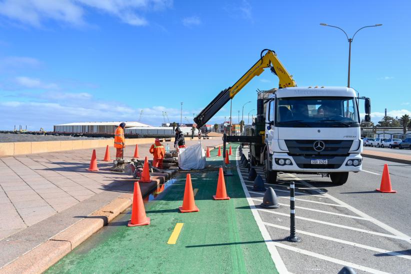 Ciclovía de la rambla entre calles Sarandí y Carlos María Morales 