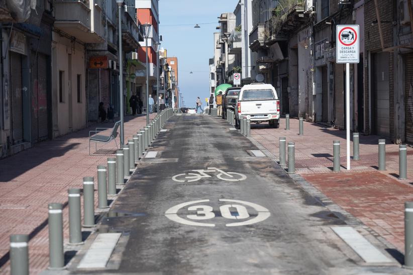 Inauguración de obras en calle Colón en el marco del programa Late Ciudad Vieja