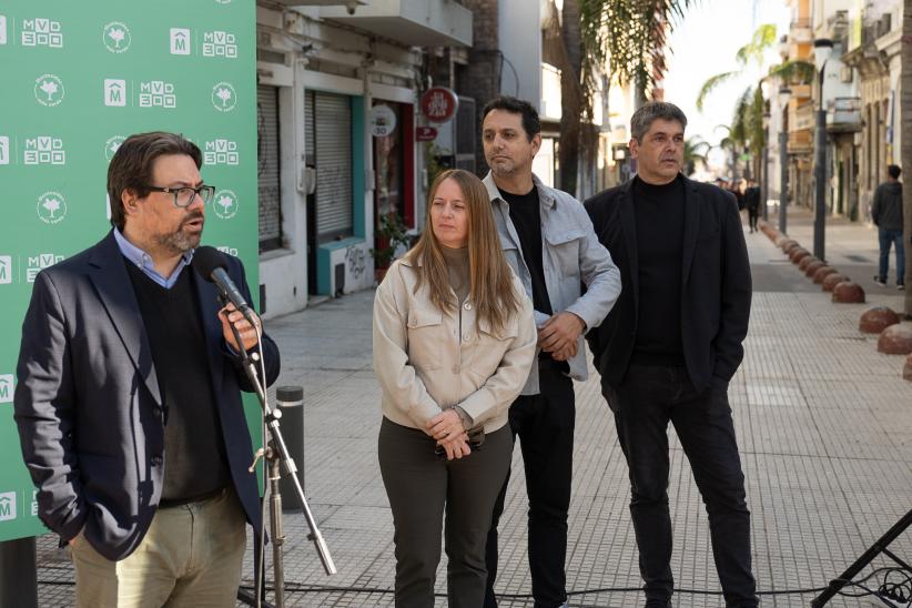 Inauguración de obras en calle Colón en el marco del programa Late Ciudad Vieja