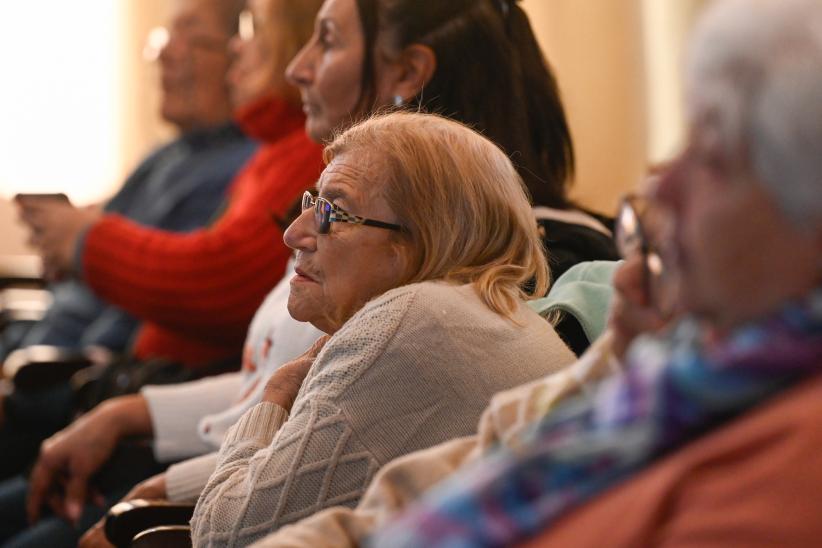 Presentación del primer informe sobre resultados del Servicio de Atención a Personas Mayores de 60 años 